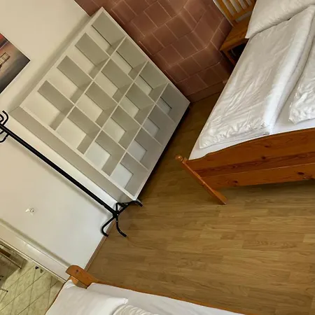 Ady Gold Five Apartman