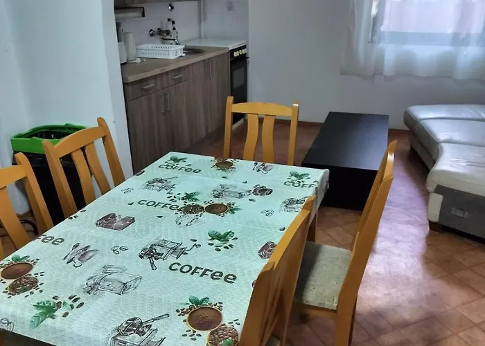 Ady Gold Five Appartement *